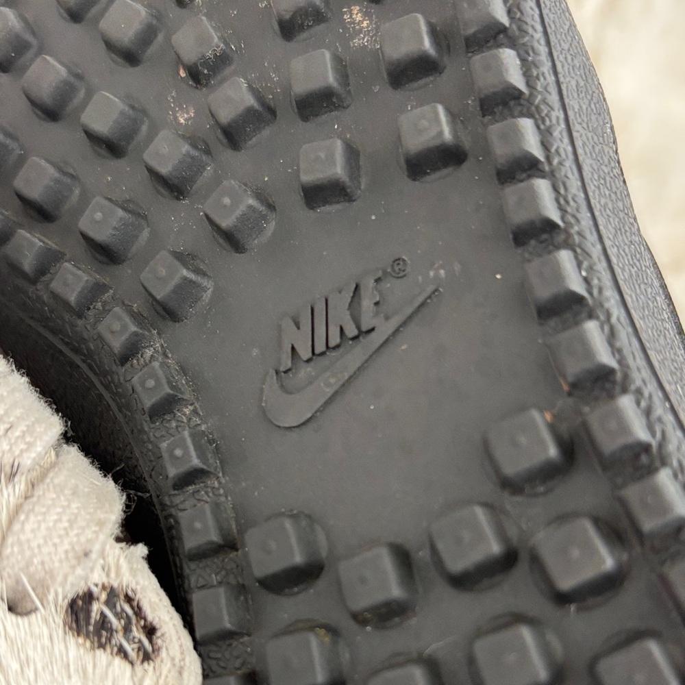 Nike Field General Cowhair Sneakers - Picture 3 of 3